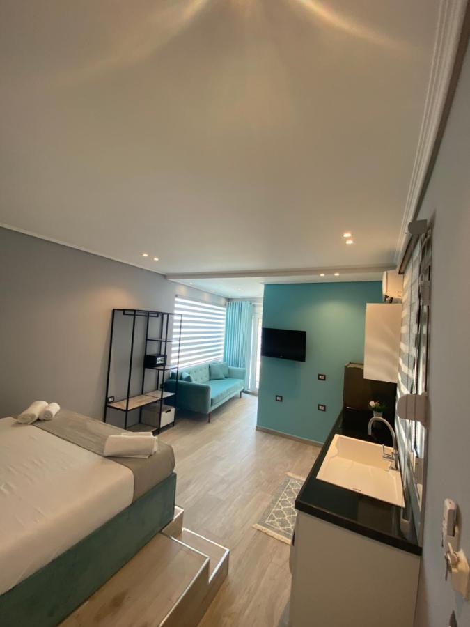 Crown Apartment Sarandë Exteriör bild