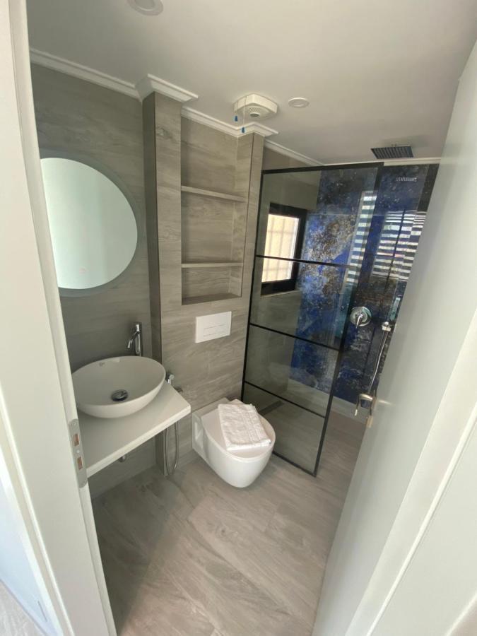 Crown Apartment Sarandë Exteriör bild